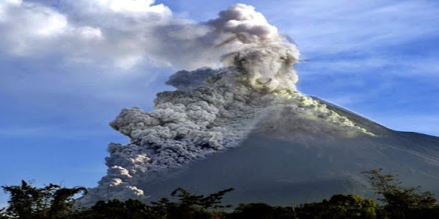 http://kreasitekno.com/tips-dasar-menolong-korban-kecelakaan-yang-benar/